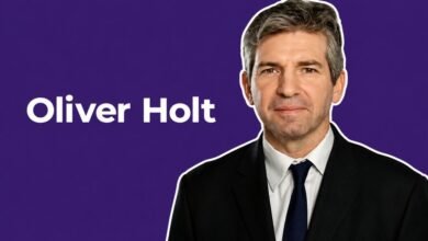 Oliver Holt